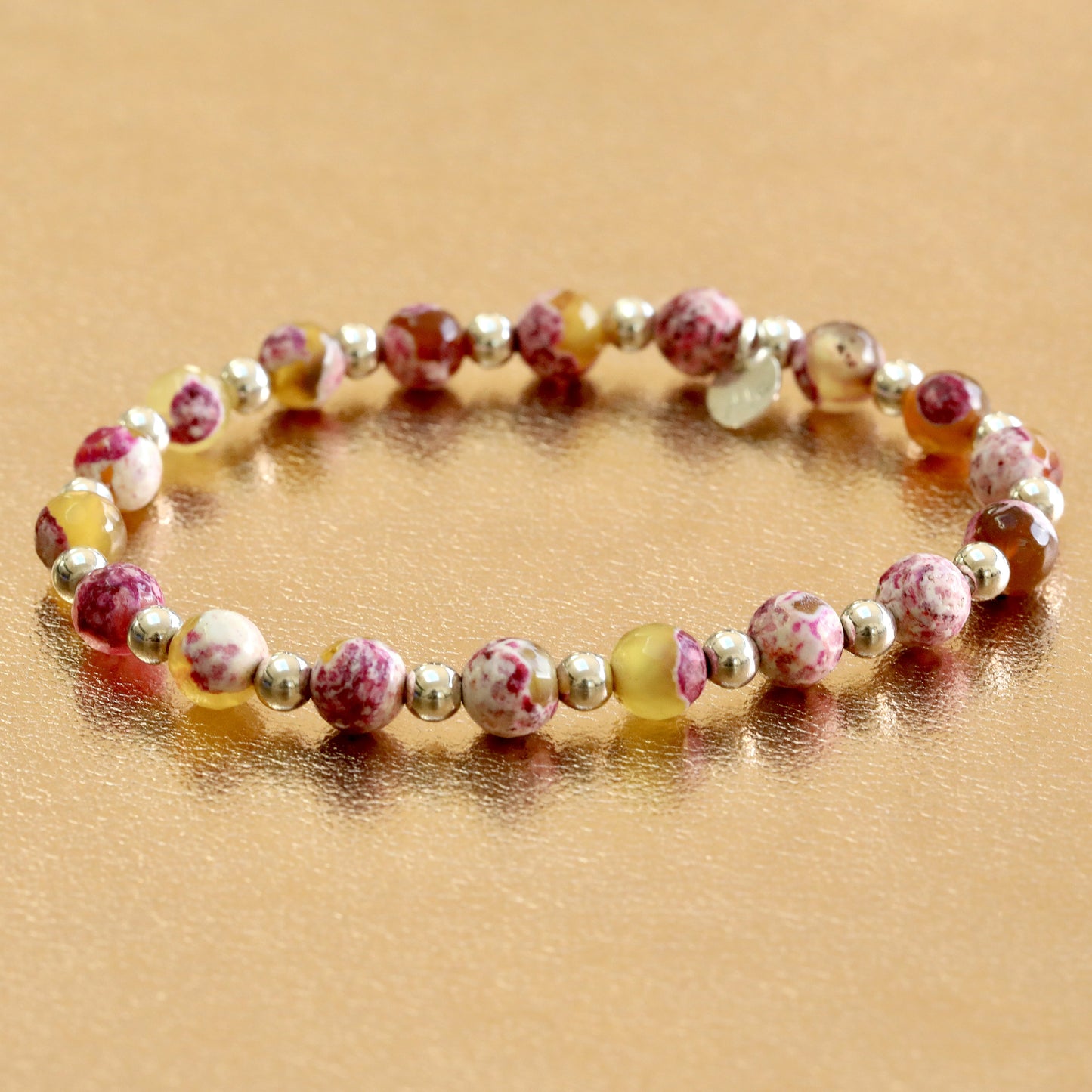 Les bracelets en pierres d'agate facettée et perles argent de 4 mm