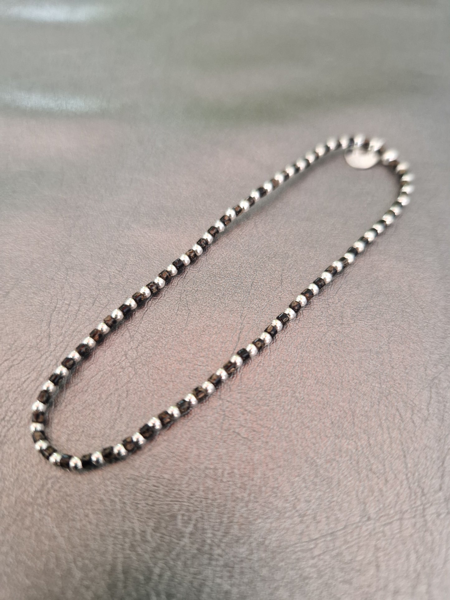 Le bracelet 1,8 argent et perles Miyuki