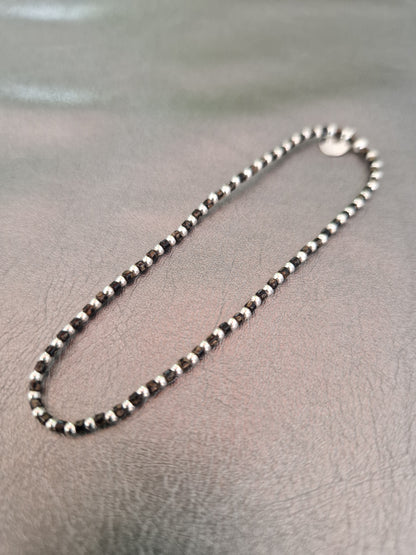 Le bracelet 1,8 argent et perles Miyuki