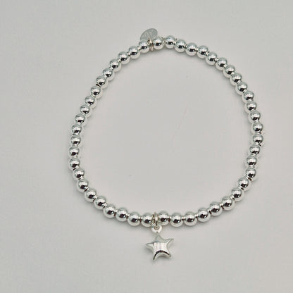 Les bracelets en perles argent de 4 mm dégradé ou avec breloque