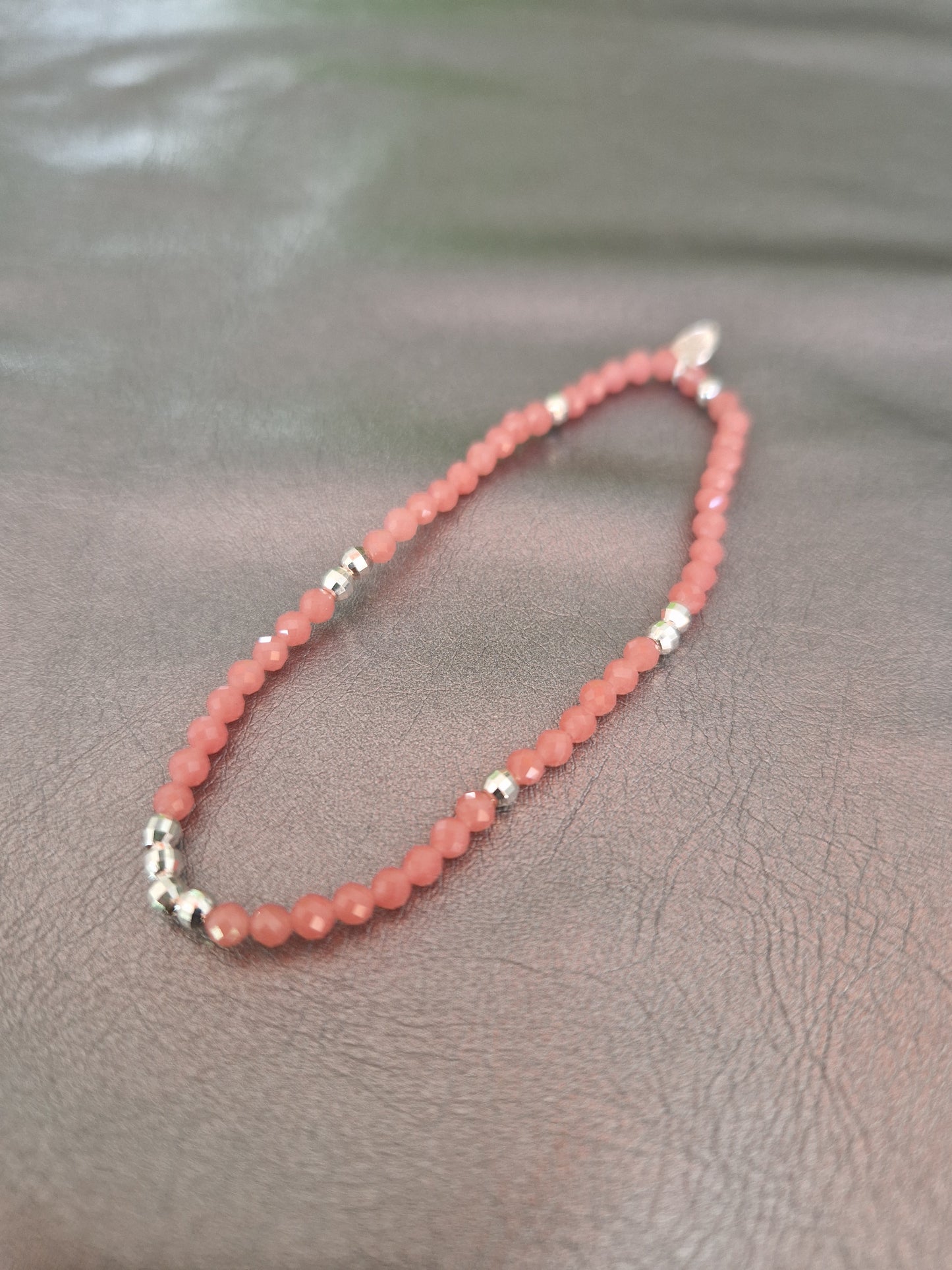 Les bracelets pierres semi précieuses et perles facetées