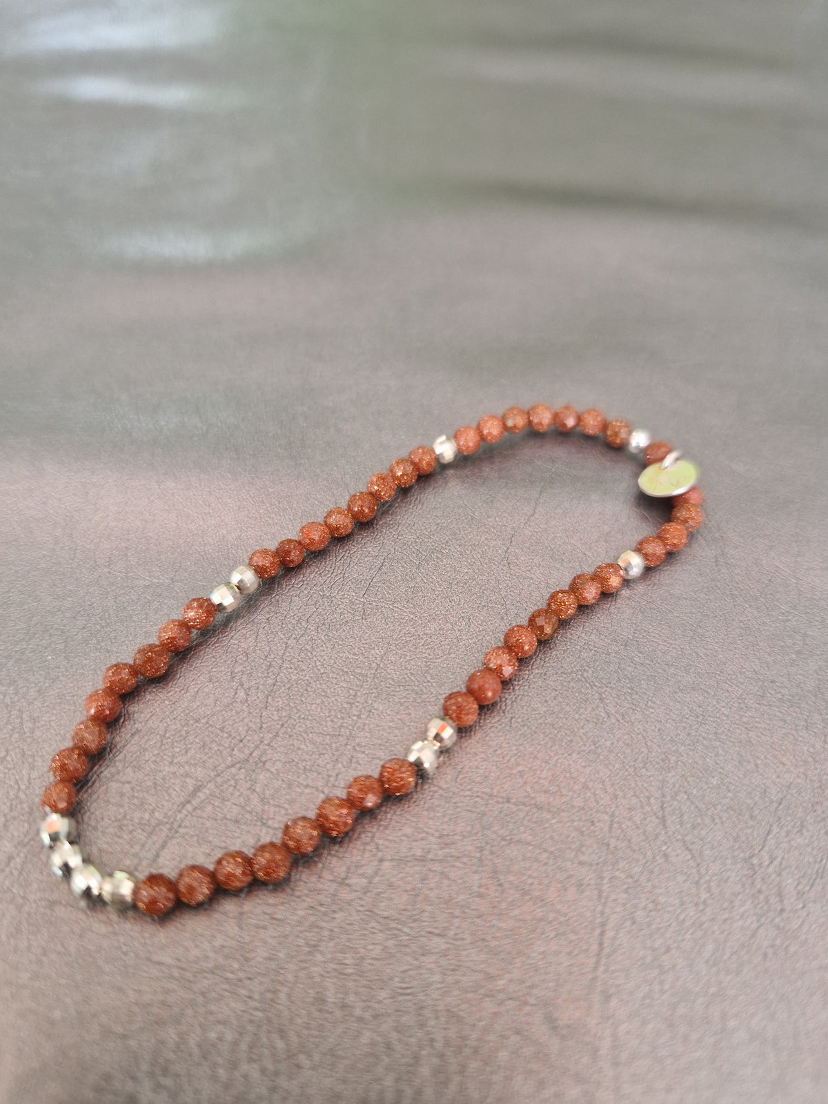 Les bracelets pierres semi précieuses et perles facetées