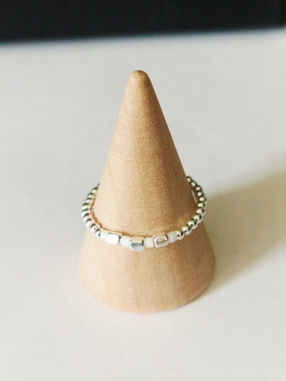 La bague cube argent