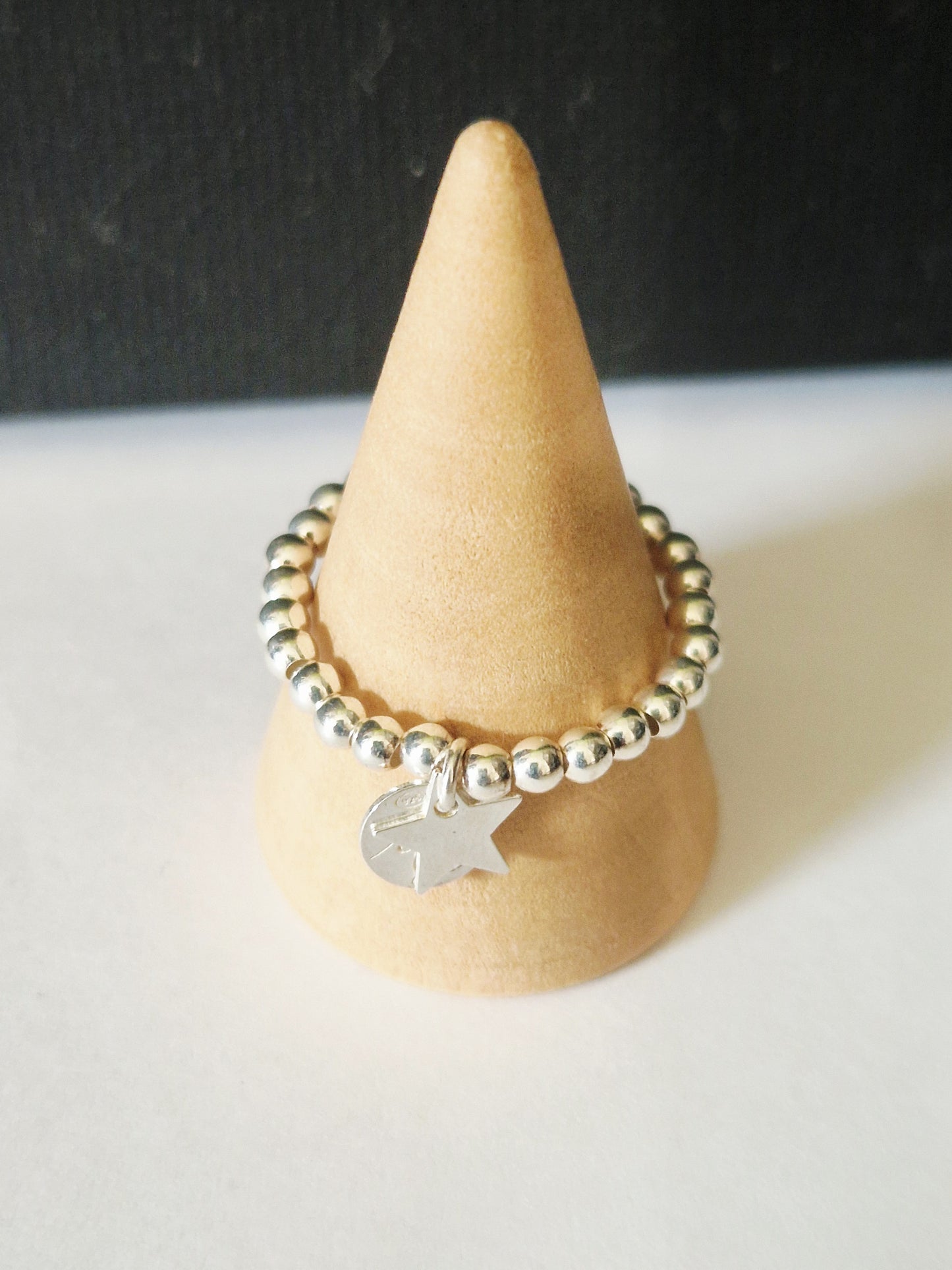 Les bagues en argent et breloques