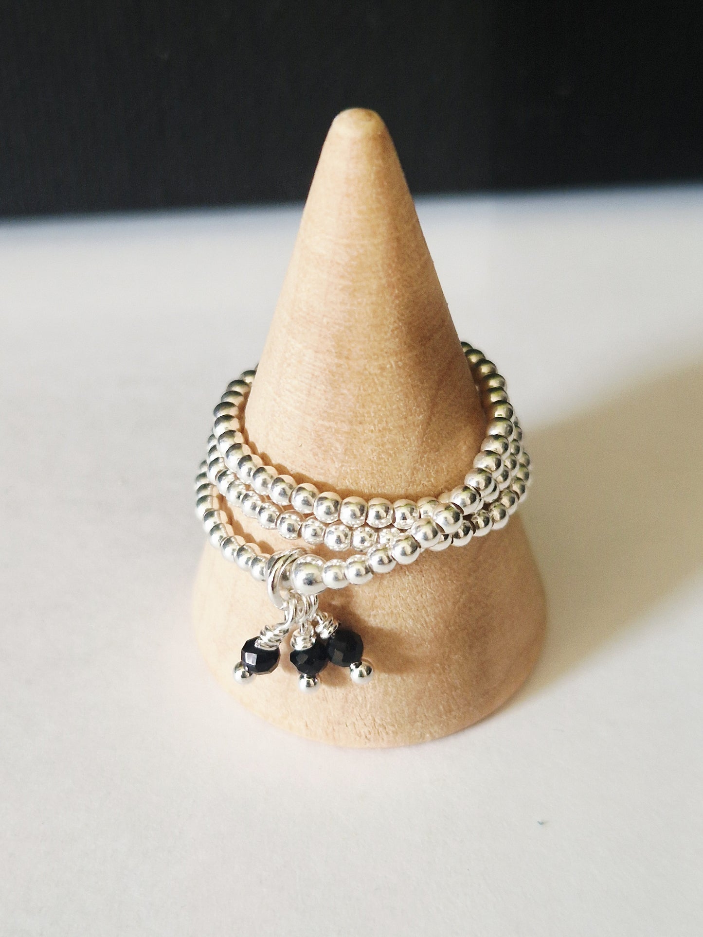 Les bagues trois tours et mia