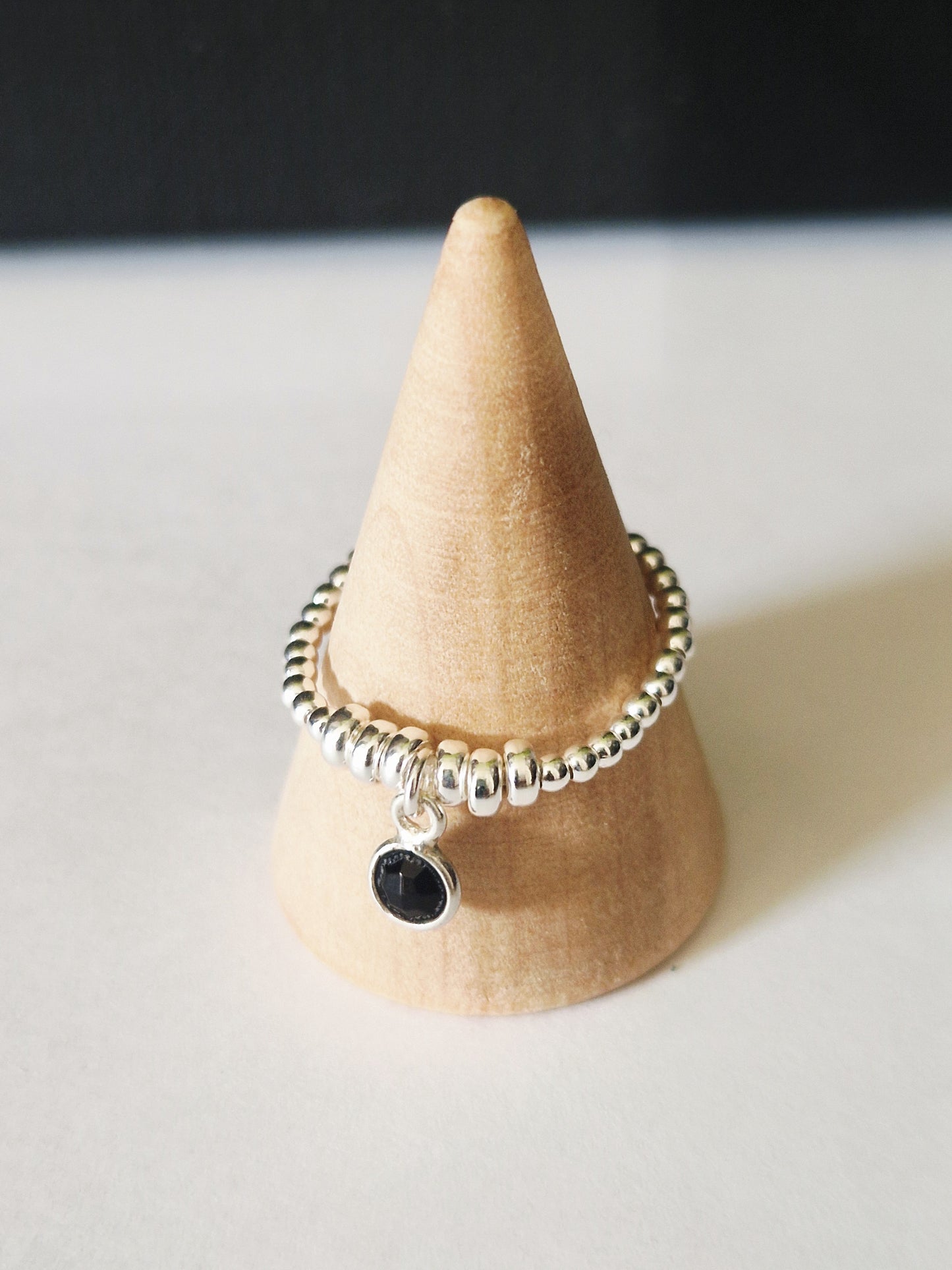 La bague rond en onyx noir