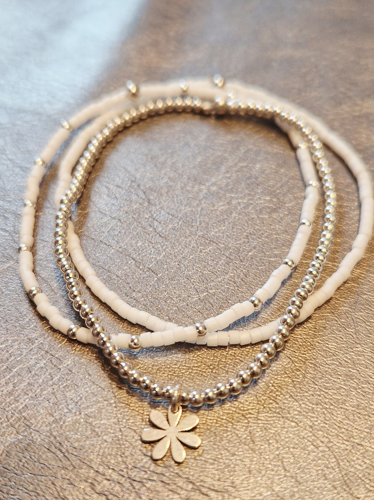 Trois bracelets argent/Miyuki